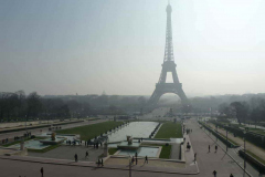 paris-eifelturm-2011